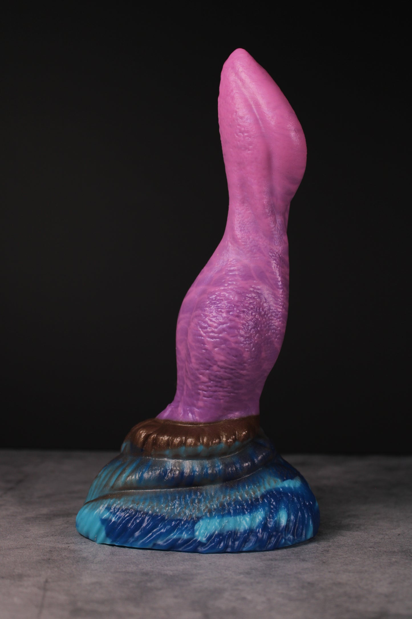 Cassius (Large | Soft)